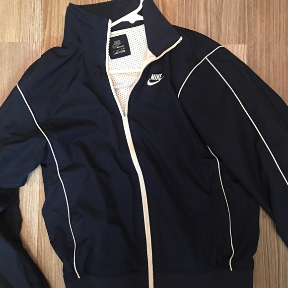 Nike Bomber Jacket - Picture 2 of 3